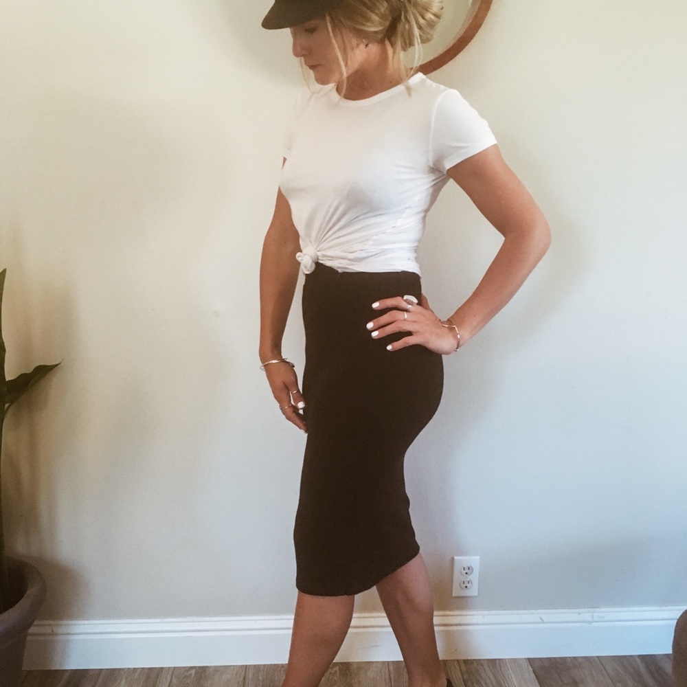 Black pencil skirt